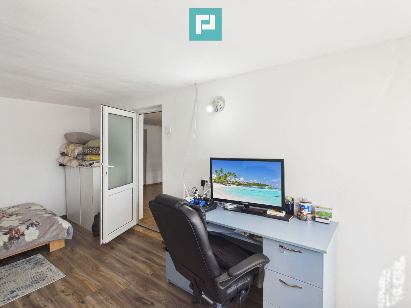 Casă retrasă Pișchia – 4 camere, teren 920 mp - Poză 20