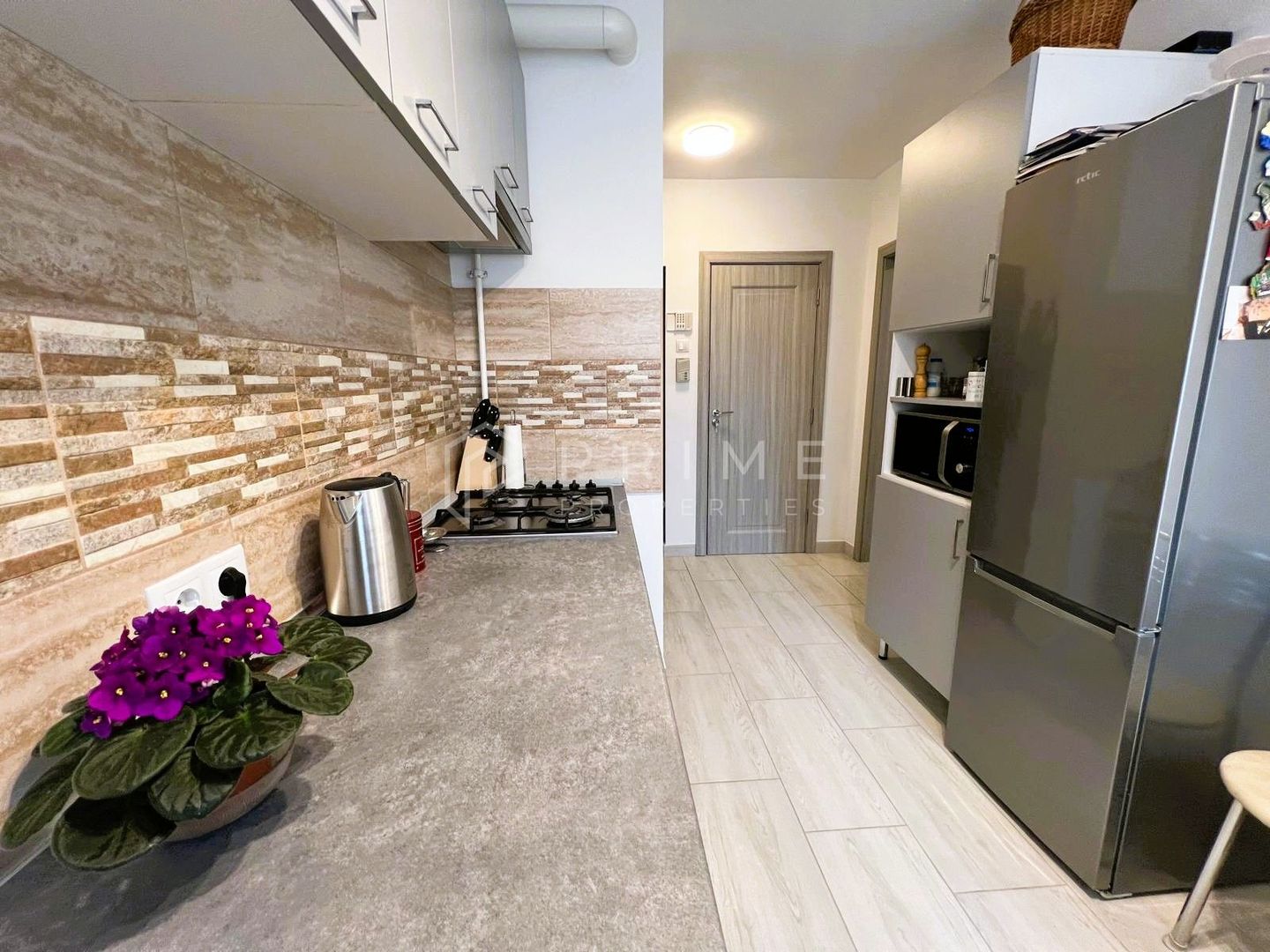 Apartament 2 camere | Aleea Carpați | Etaj 3/4 | Balcon 9 mp - Poză 2