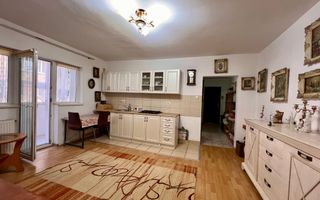 Apartament 3 Camere | 52 mp | Balcon | Zona Cetate - Poză 2