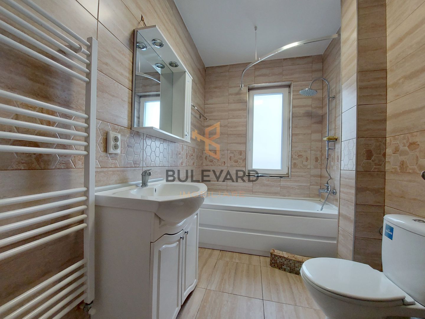 Apartament cu 3 camere+gradina de 58 mp, Sub-Cetate! - Poză 5