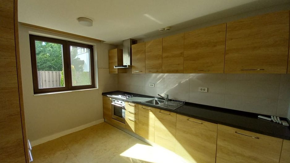 Vila de inchiriat Complex Oxford | Garaj - Poză 4