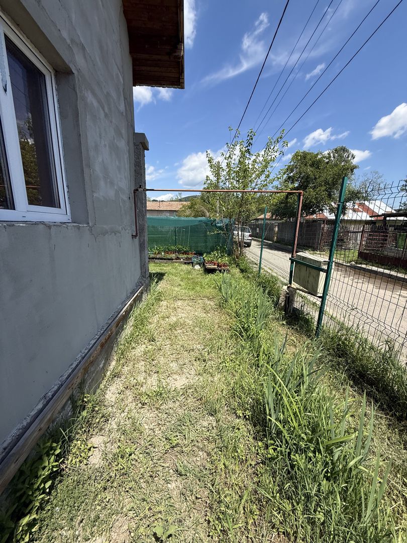 Casă renovată Slobozia -Câmpina + teren intravilan 526 mp - Poză 22