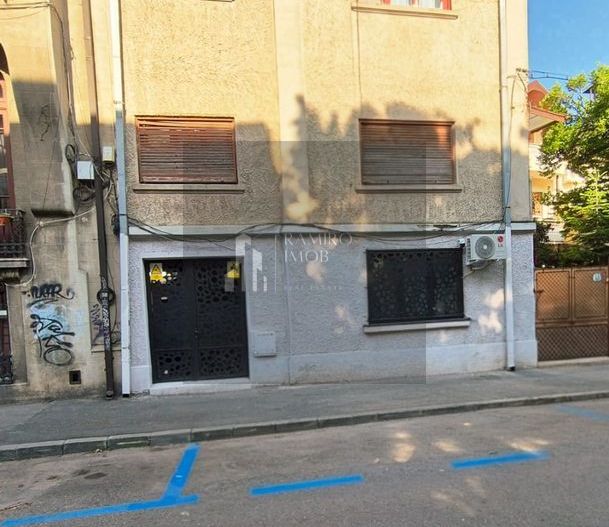Vanzare 2 camere |  Vila | Renovat | Centrala | P-ta  Victoriei - Poză 12