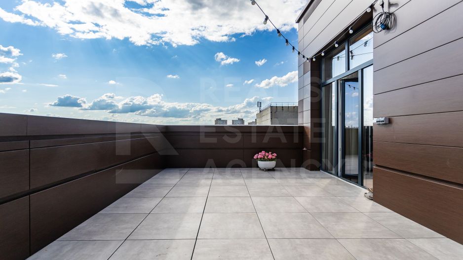 Vânzare, penthouse, 3 odăi + living , str. Onisifor Ghibu, Buiucani - Poză 2