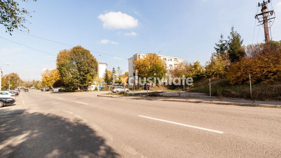Teren stradal pe colț - Ideal afacere - front stradal mare - Poză 11
