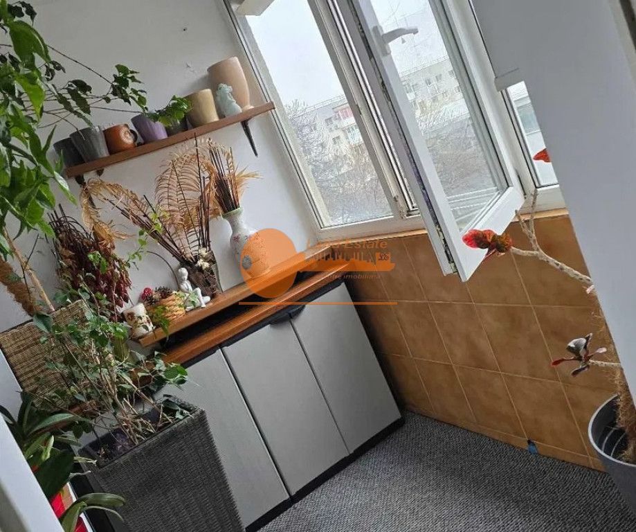 Apartament cu 4 camere in zona Gorjului - Poză 2