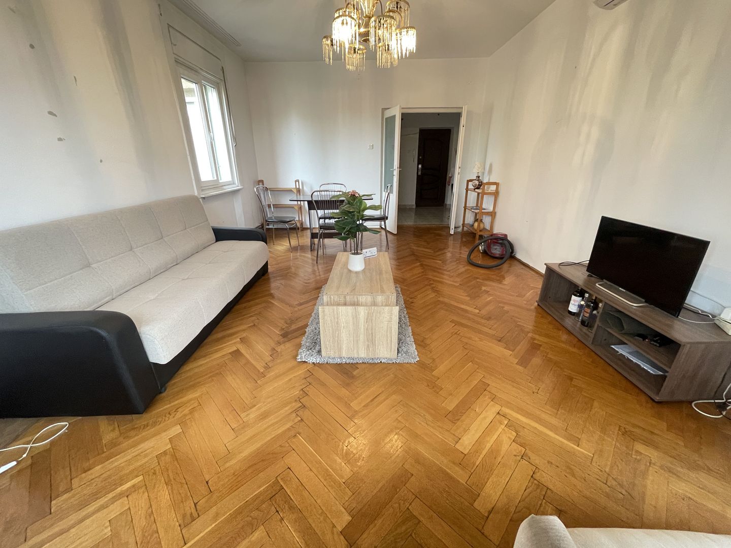 SPATIOS IN ZONA MEDICINEI -4 camere,garaj propriu si boxa - Poză 2