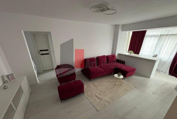 2 camere parc Titan - Poză 1