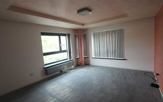 Casă / Vilă cu 7 camere în zona Lipovei - Poză 16