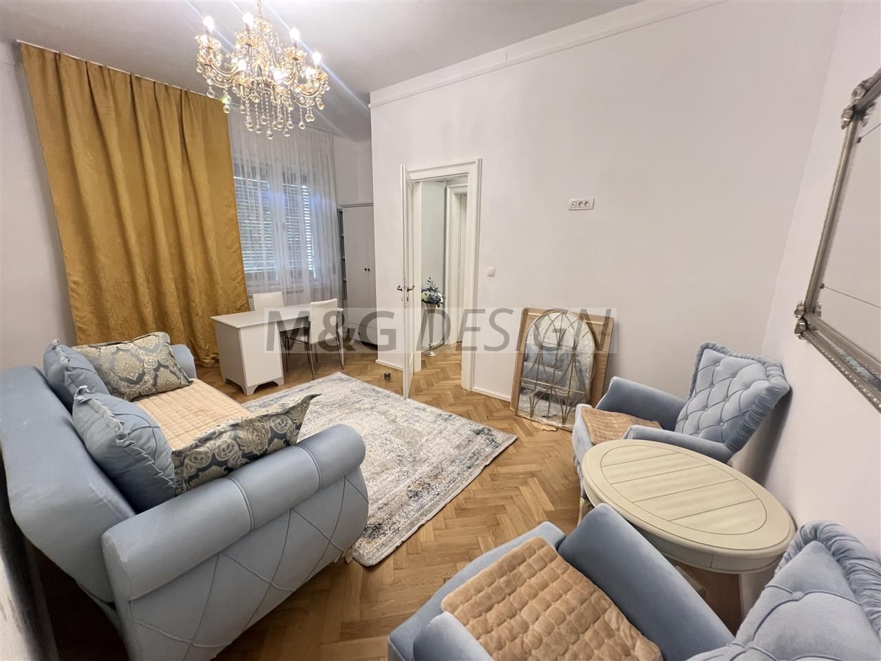 Apartament  deosebit amenajat LUX  boxa curte acces auto CENTRAL - Poză 23