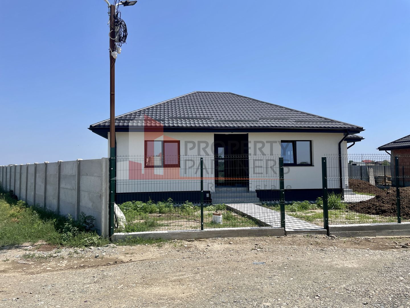Casa în comuna Sabareni, judetul Giurgiu. - Poză 1
