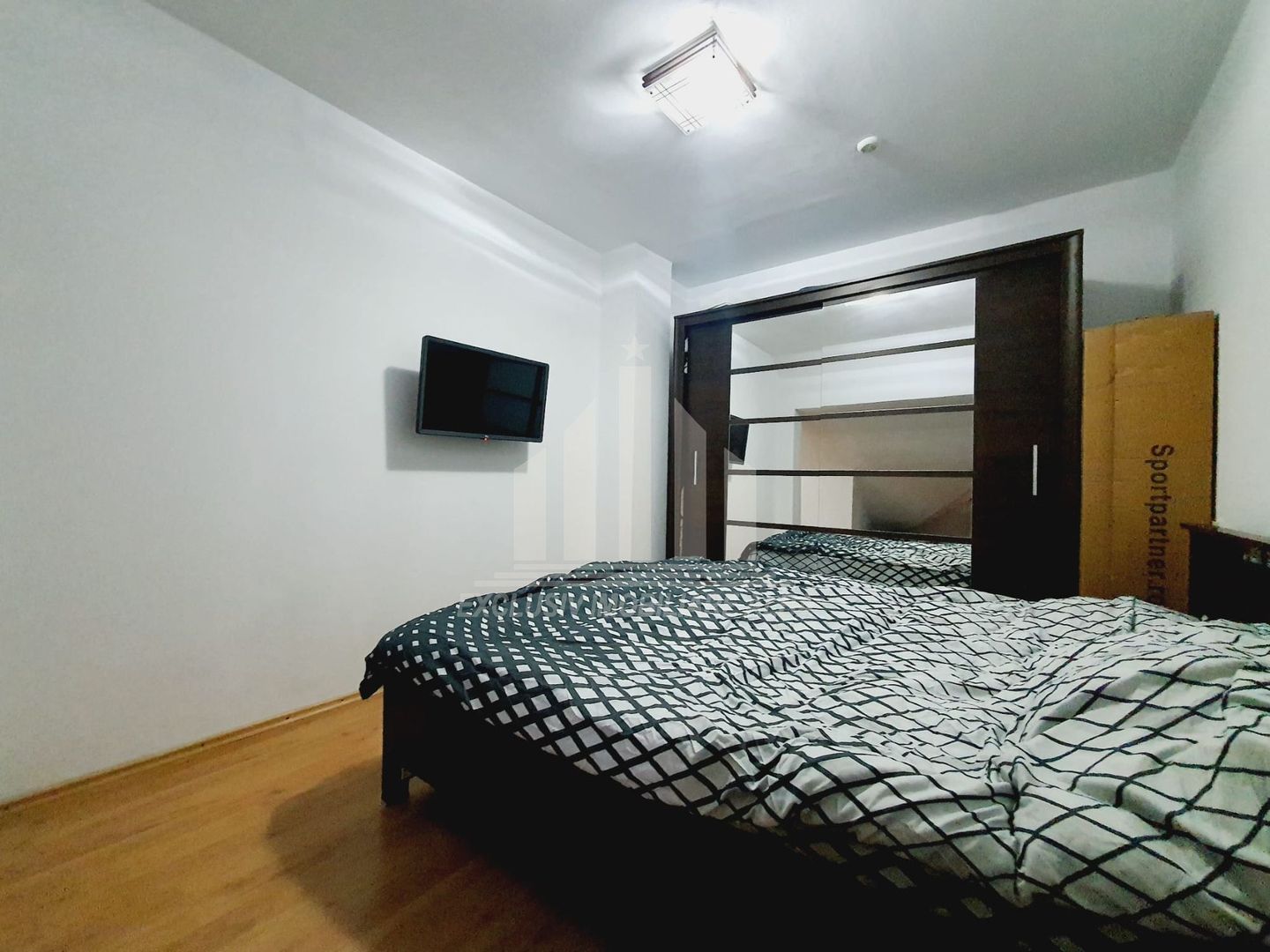 Apartament cu 4 camere de vanzare, Cetate - Poză 4