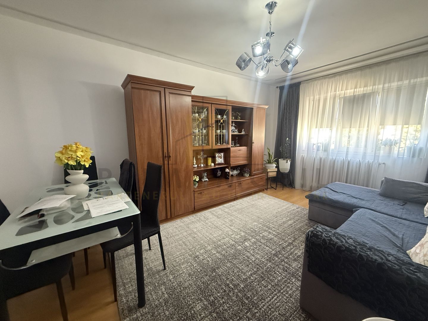 Vanzare Rapida! 3 camere Decomandat, Cug, Biserica Alba - Poză 1