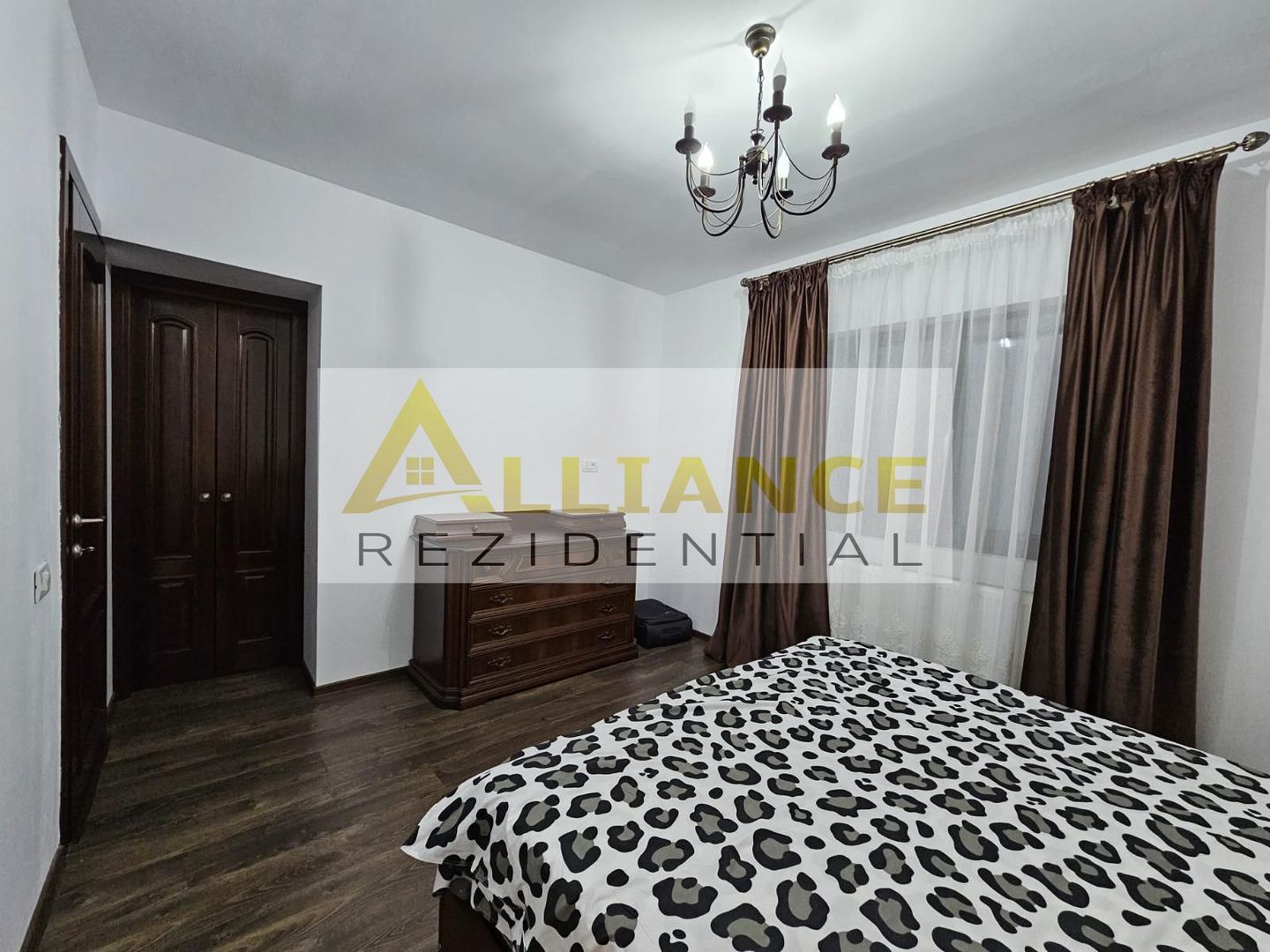 Leordeni Vila Individuala 566 mp teren 4 camere 140 mp utili - Poză 23