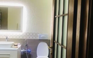 Spre vanzare vila cu 3 etaje si Demisol. - Colentina - Poză 9