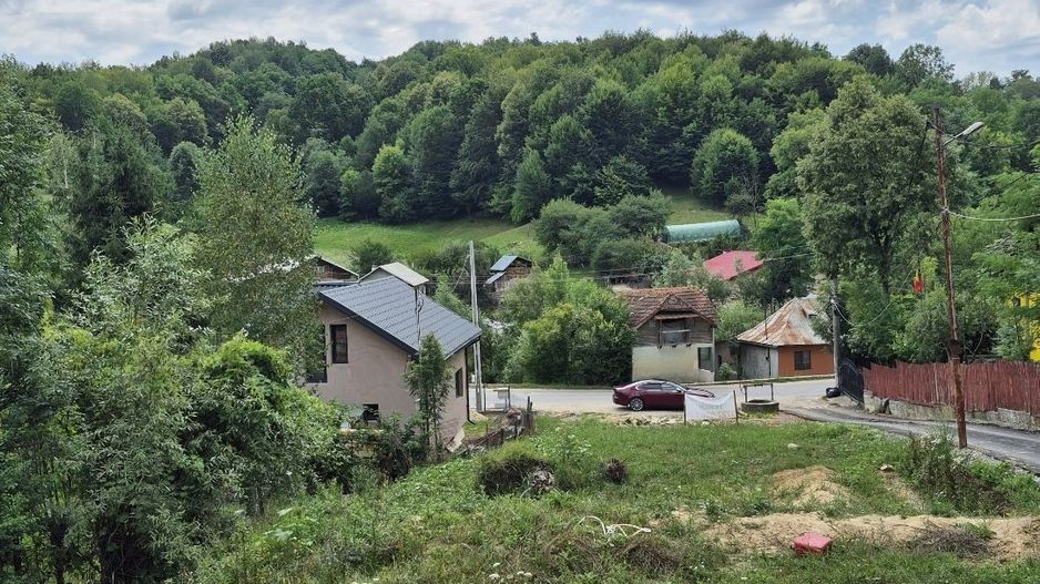 Teren intravilan-935 mp-dubla deschidere, Breaza-Valea Tarsei - Poză 7