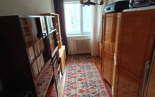 Apartament 3 camere,decomandat,2 balcoane,et. 4,Bdul Decebal - Poză 4