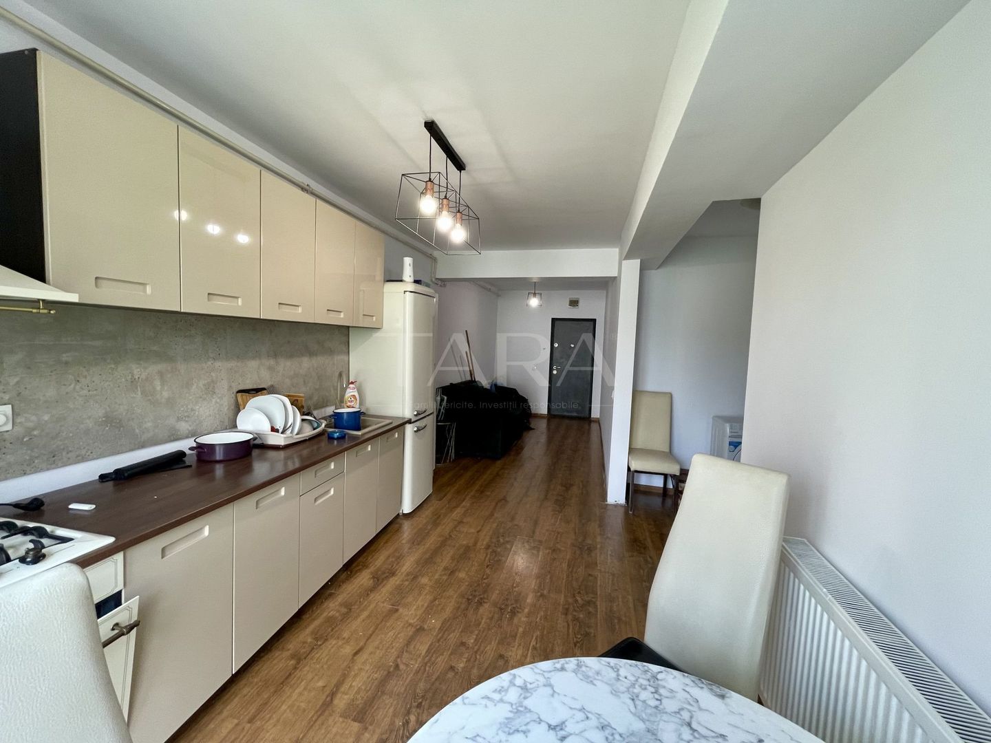 Apartament cu 2 camere, mobilat, etaj intermediar, Dâmbul Rotun - Poză 1