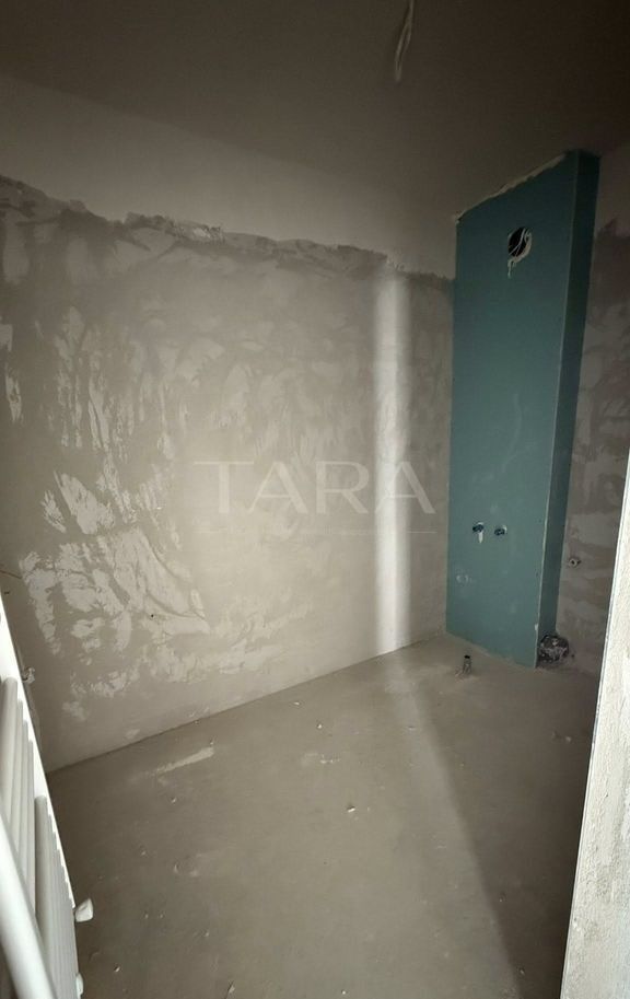 Apartament cu 3 camere semi-finisat în zona Eroilor, Florești. - Poză 8