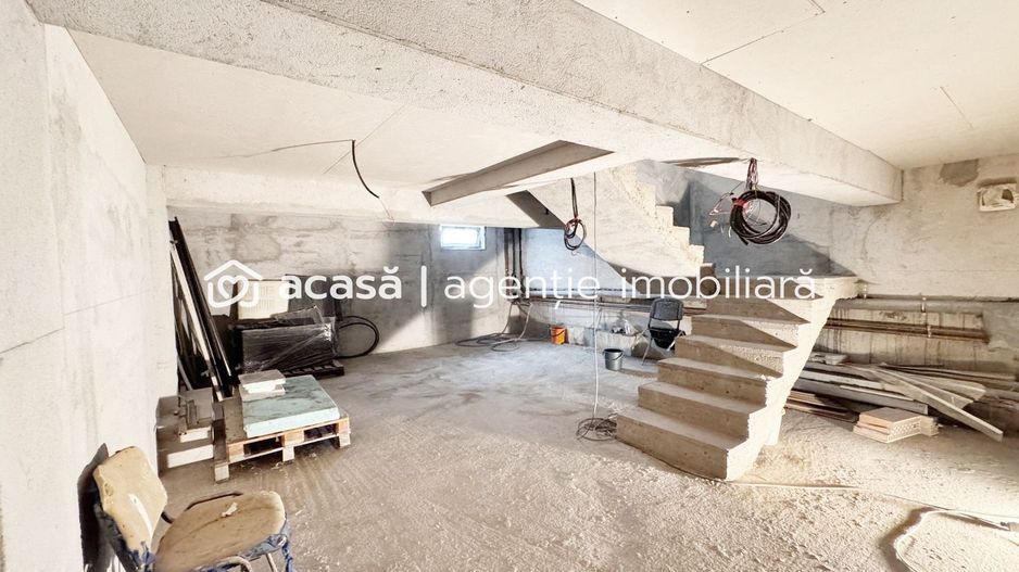 Vilă unică, gata să devină locuința ta de vis, în Livada. - Poză 15