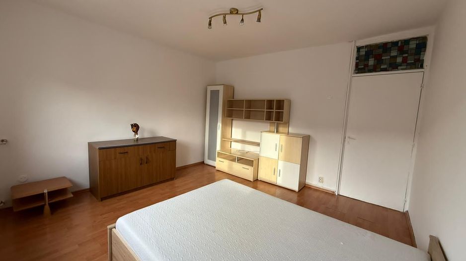 Chirie, apartament, 1 camera, 30 mp, Traian Lalescu Oradea. 250 E/lună - Poză 2