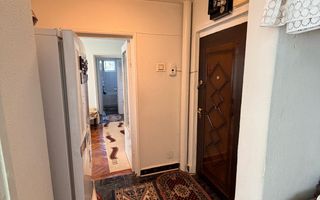 Vanzare apartament cu 4 camere in Micro 13, etaj 3, pret 65 000 euro - Poză 9