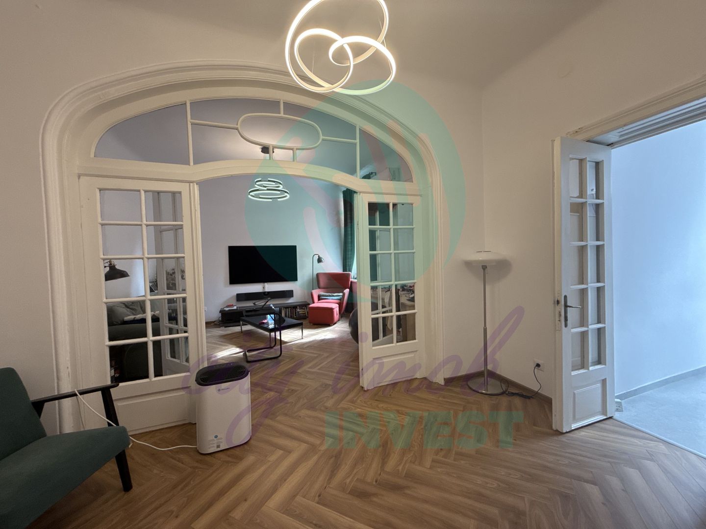 Apartament cochet vila edificata in perioada interbelica - Poză 8