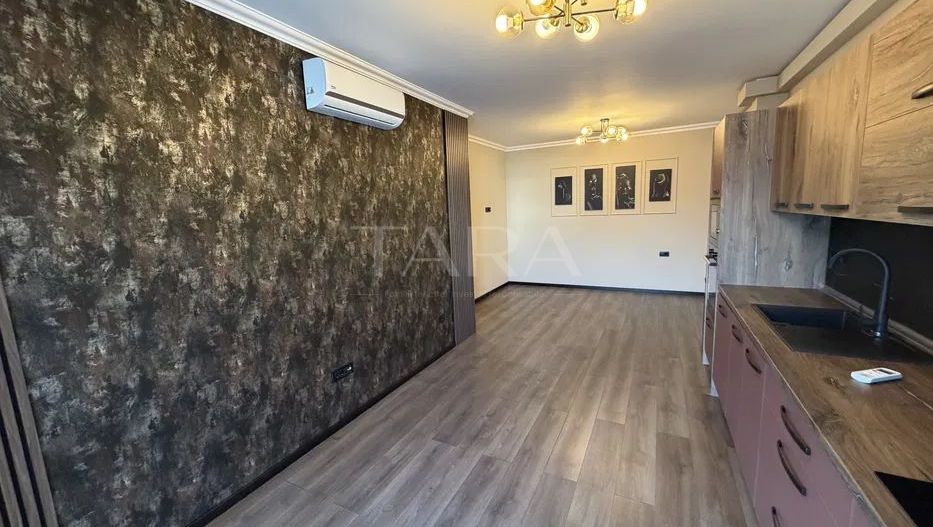 Apartament modern cu 3 camere și terasă – zona centrala, Eroilor. - Poză 2