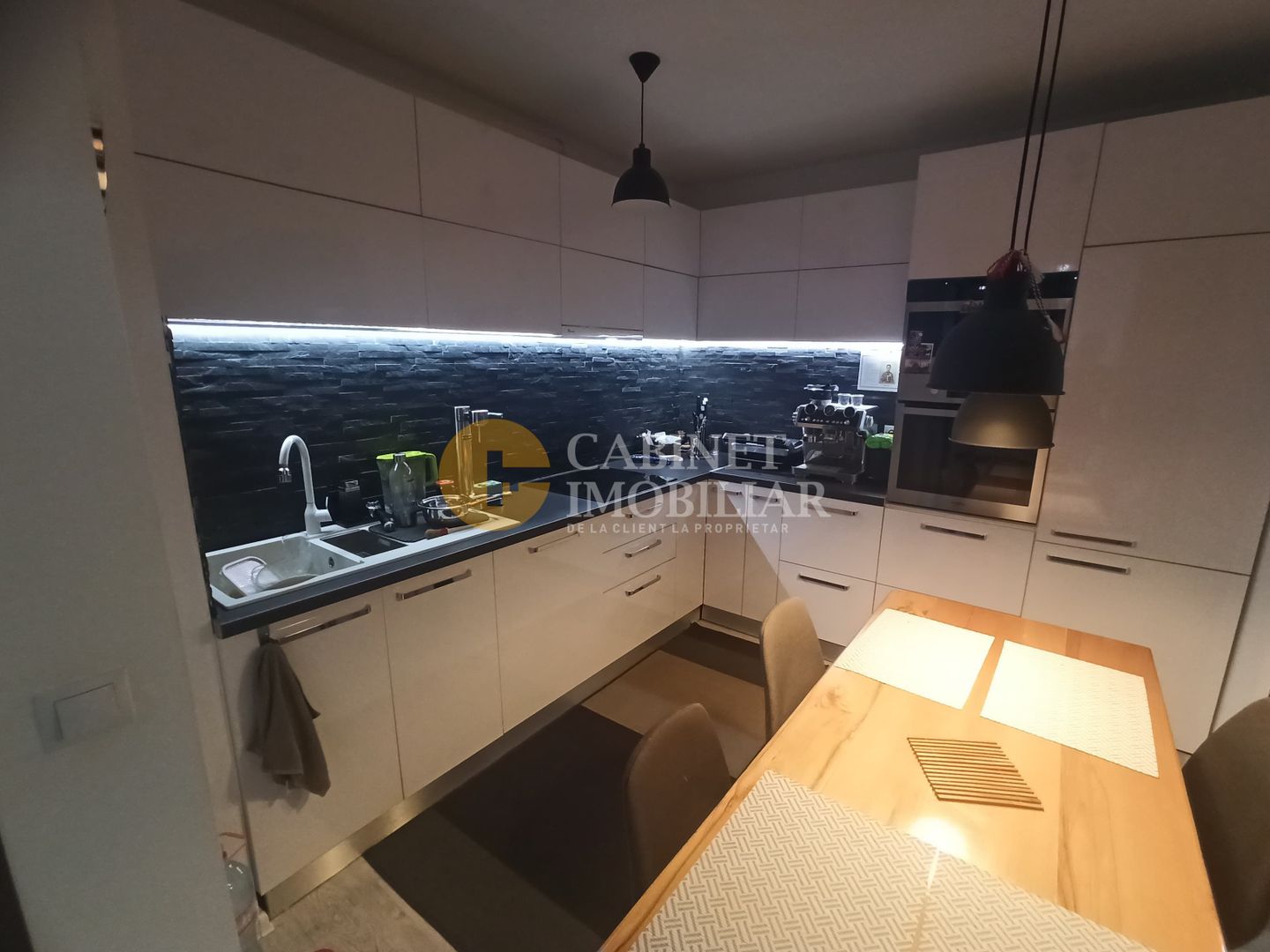 2 CAMERE - ETAJ INTERMEDIAR - BLOC NOU - VALEA LUPULUI - Poză 1