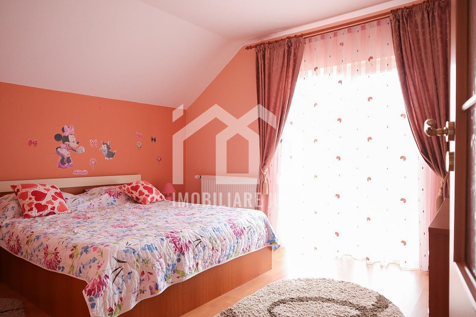 Casa la cheie, 7 camere, 256mp, teren 1700mp+livada 1100mp, Gadalin - Poză 4