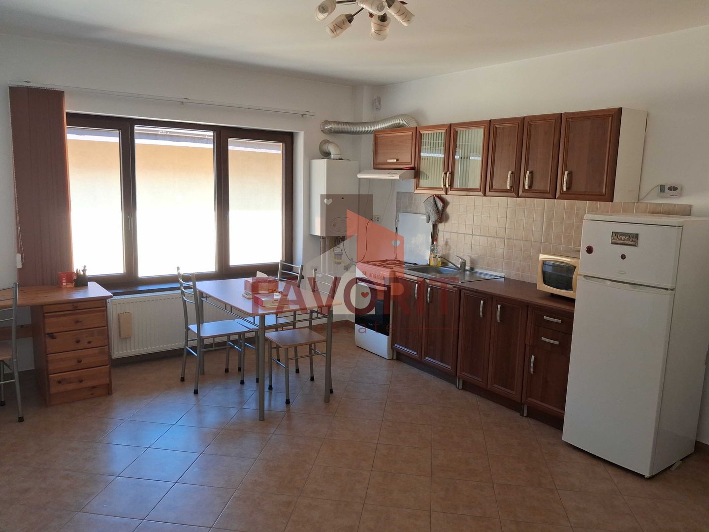 2 camere | Bloc nou in oras | Loc de parcare | Zona excelenta | - Poză 1