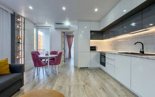 Apartament cu 3 camere de vânzare în zona Centrală - Poză 3