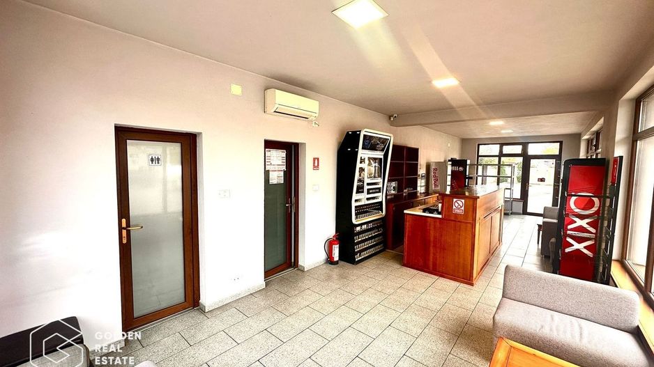 Spatiu comercial, 3 camere,locatie excelenta, 5 locuri parcare,str Andrei Saguna - Poză 1