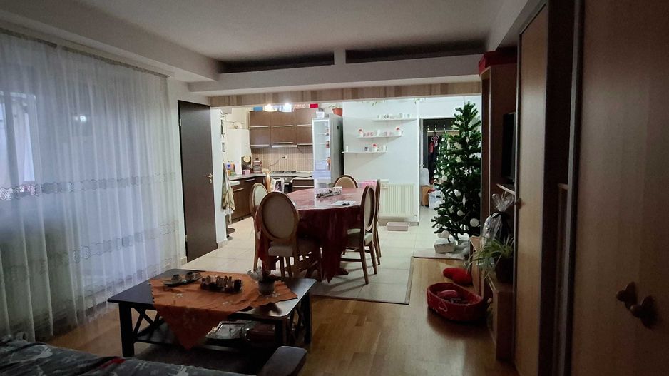 BRASADAS vinde ap cam etaj 2 in zona Avram Iancu. - Poză 1