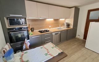 Casa de vanzare 3 camere Zona  Timpuri Noi - Poză 7