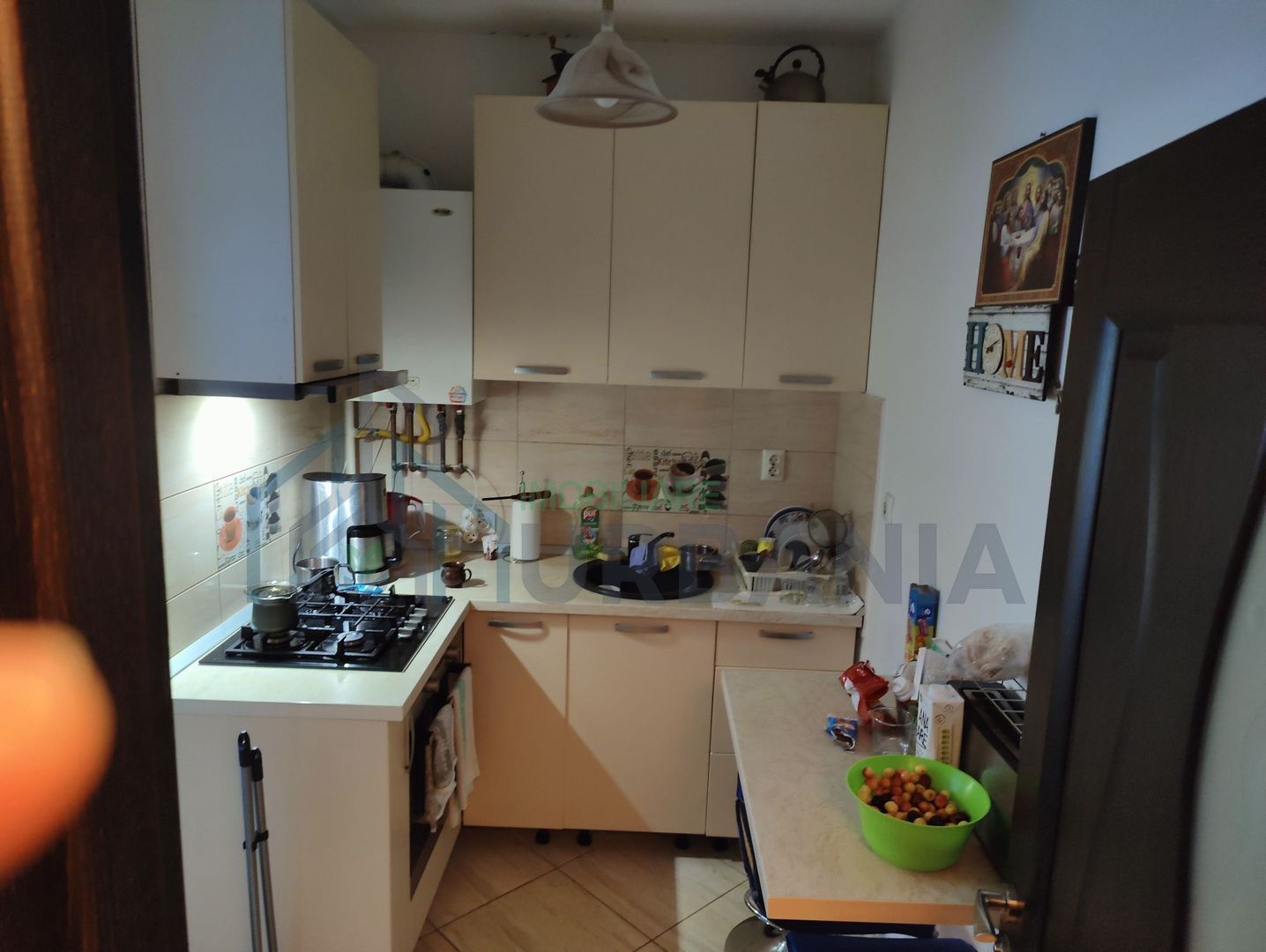 Apartament 2 camere, zona Bucium, vizavi de Pensiunea Novis, parter înalt, 75 mp total, 67 mp util, mobilat, loc parcare - Poză 3