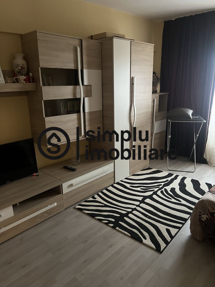 2 camere decomandate, etaj 3/8, lift, centrala termica - 116 000 Euro - Poză 1