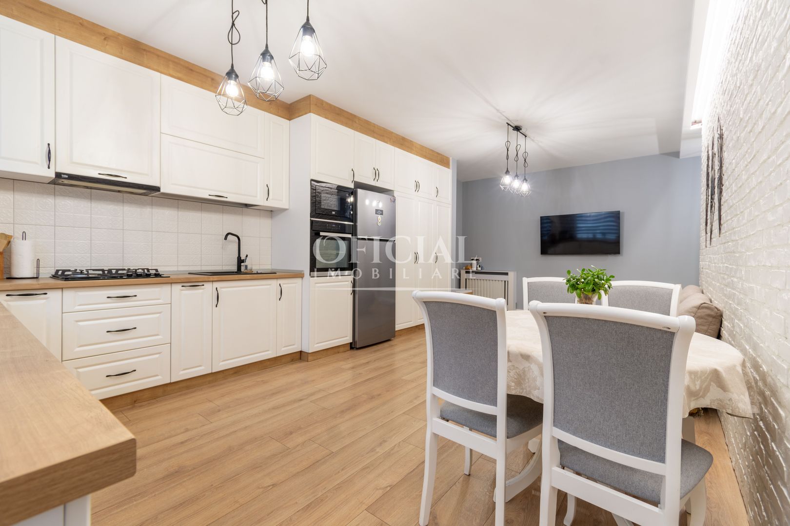 Apartament 3 Camere | 65 mp | Renovat | Parcare | Zona Stadionului - Poză 2