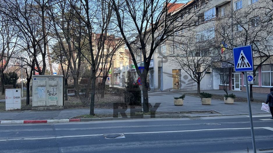 Apartament 4 camere decomandate 4 balcoane etaj 1 Str. Bâlea/Sibiu - Poză 1