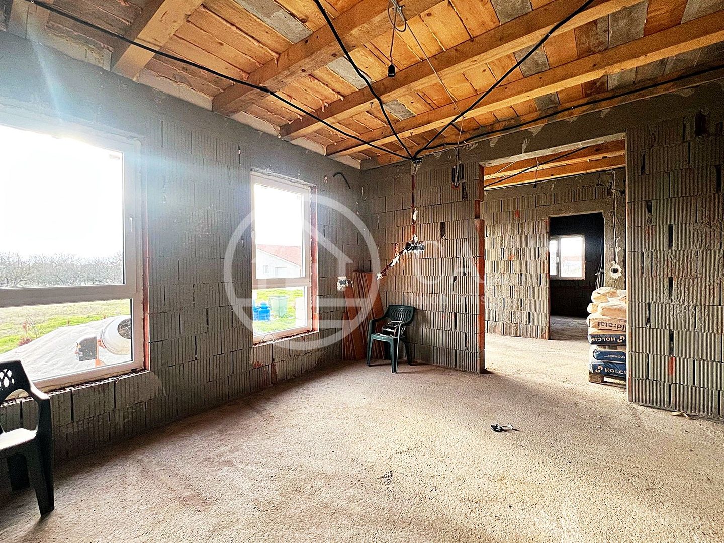 Casa de vanzare cu 3 camere in Girisu de Cris, Bihor - Poză 6