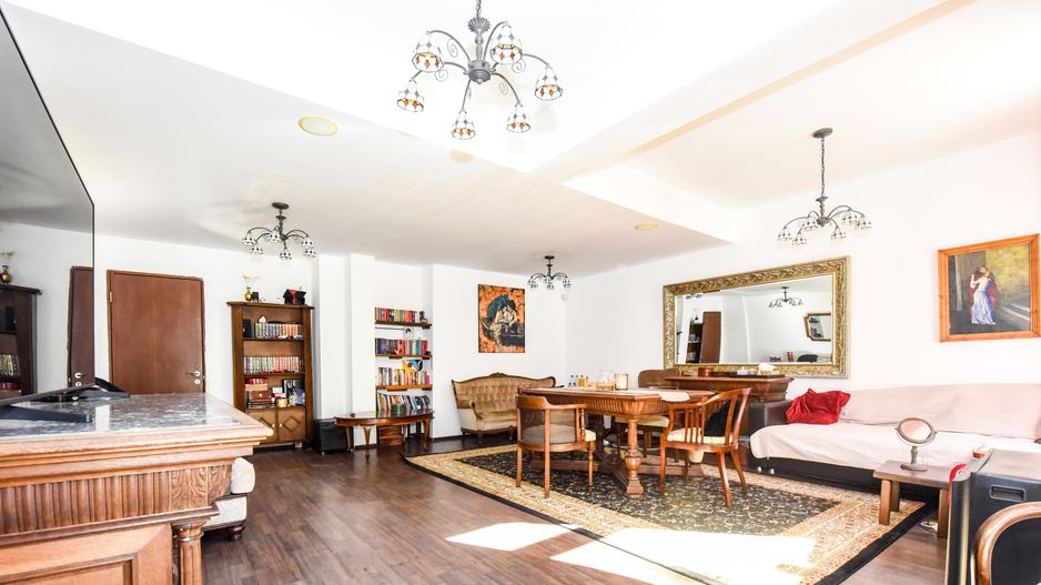 Hotel glamour si restaurant, in inima statiunii Predeal - Poză 1