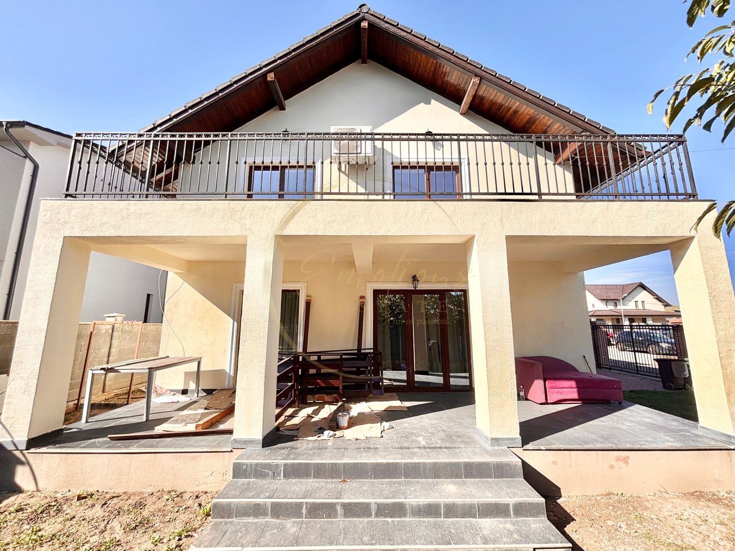 1/2 Duplex - Giroc - zona Planetelor - 4 camere | Poarta electrica - Poză 6