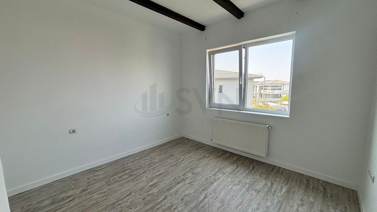 REV2005048 Vila spatioasa cu gradina in Tunari - Poză 11
