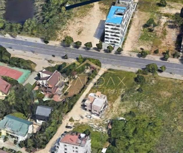 Teren Intravilan ***1251mp***// Deschidere la lac 13.06ml // Sisesti - Poză 1