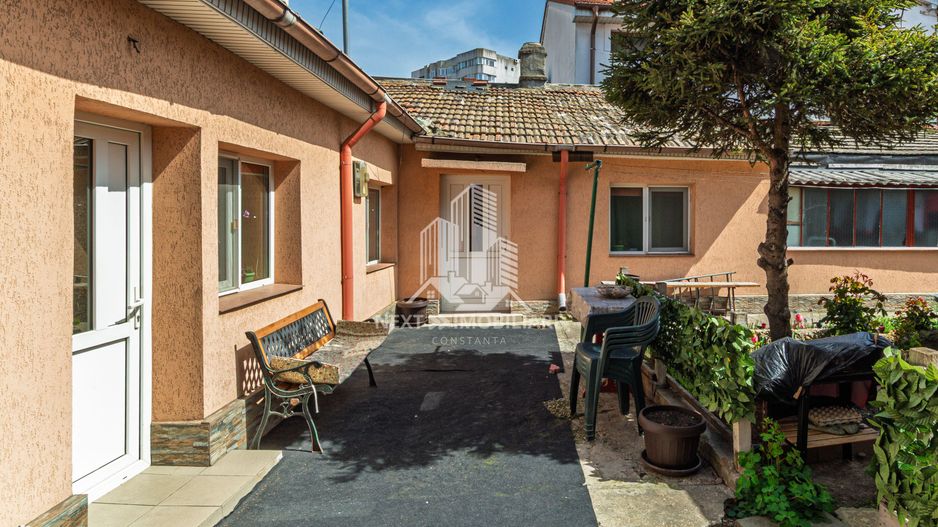 Casa 5 camere La sol  si Spatiu comercial stradal, Trocadero - Poză 5