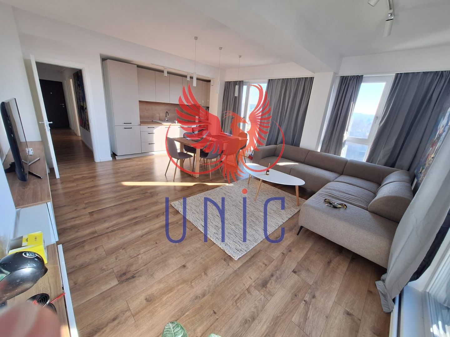 Apartament 4 camere, bloc nou, 2 bai - 299 900 Euro - Poză 3