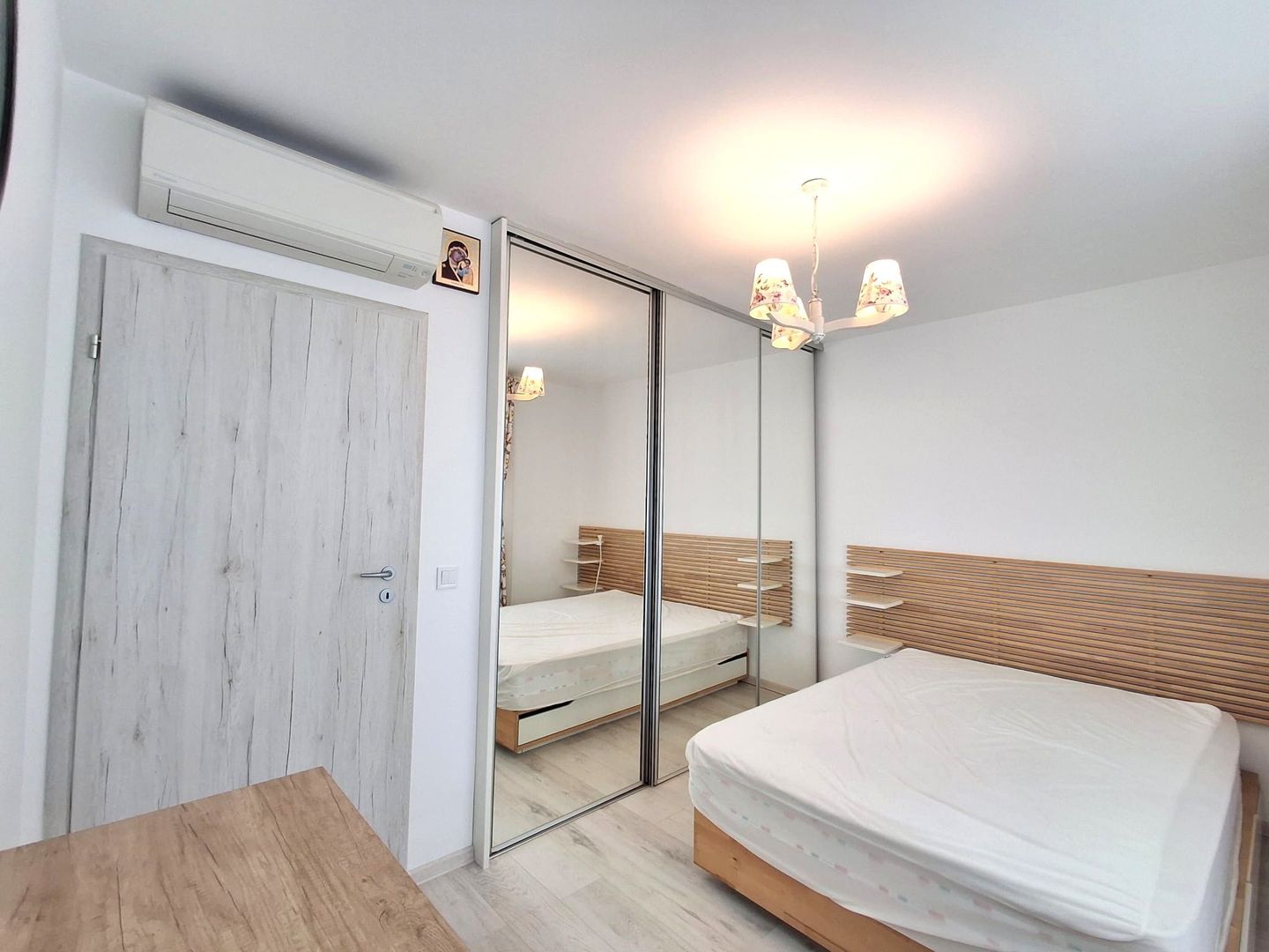 De vanzare Apartament 2 Camere Obor - Poză 2