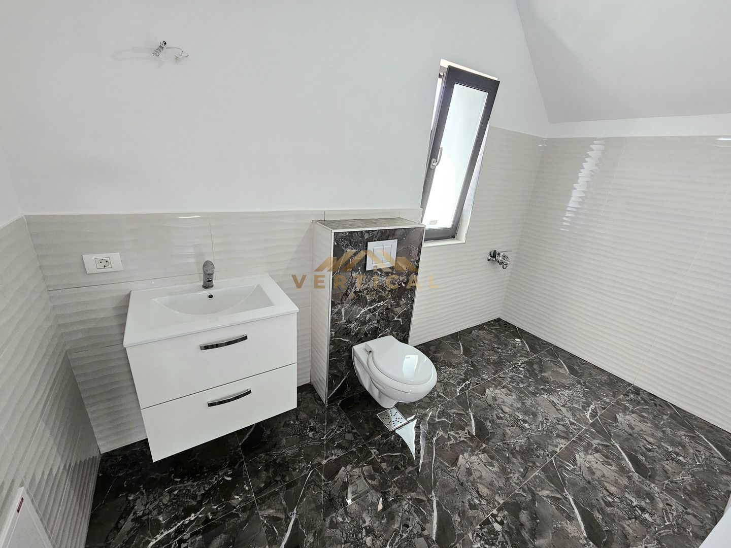 Vila 4 camere in centrul comunei Berceni - Poză 8