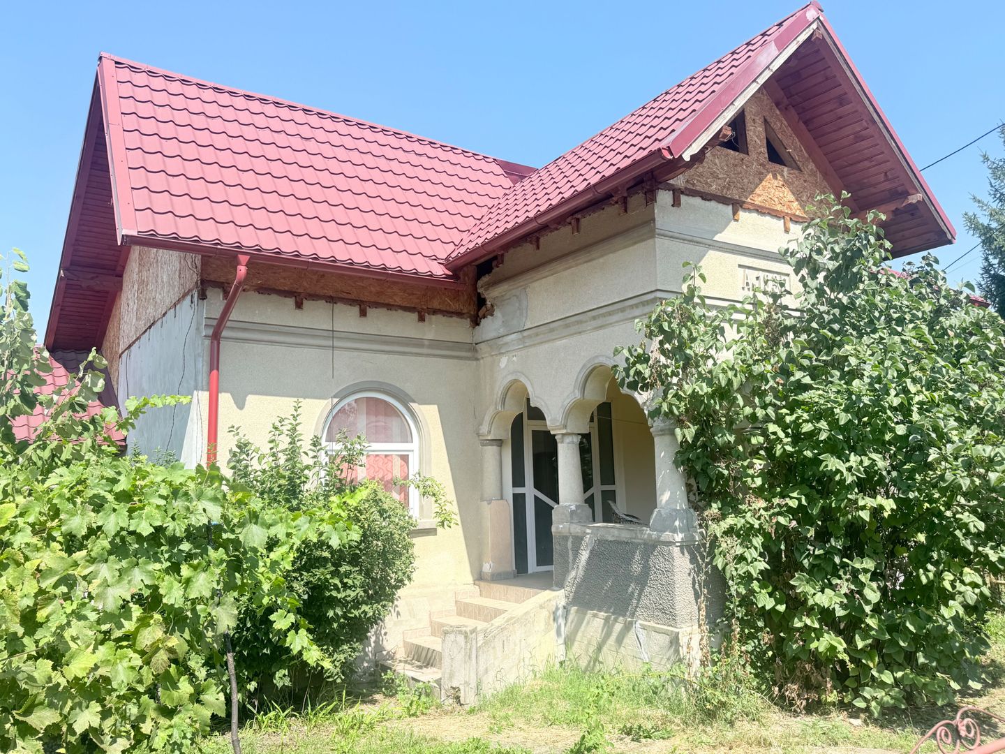 Casa interbelică cu arhitectură deosebită+Anexa și teren 1570 mp - Poză 1