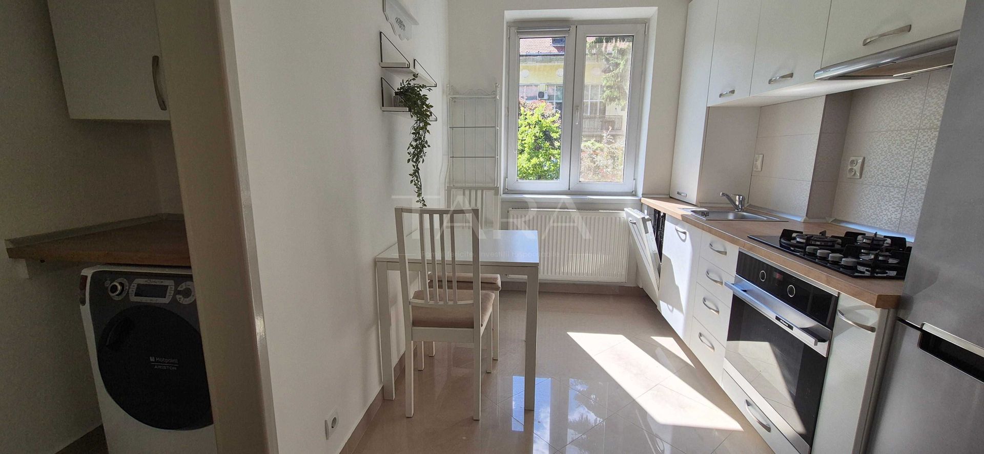 Apartament 2 camere, garaj și parcare incluse, zona Horea, Central. - Poză 2
